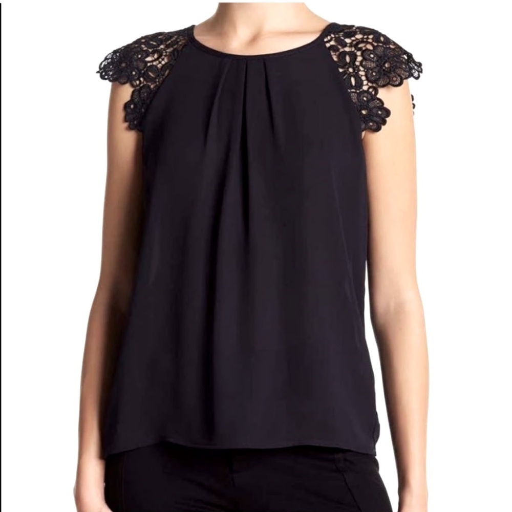Philosophy Black Crotched Lace Cap Sleeve Top Size Small Blouse Excellent!